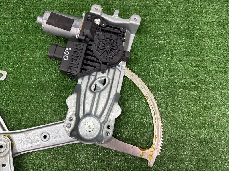 Механизм стеклоподъёмника с мотором Opel Astra