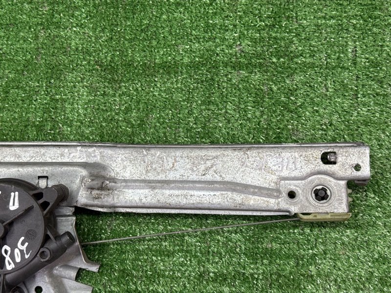 Механизм стеклоподъёмника с мотором Peugeot 308