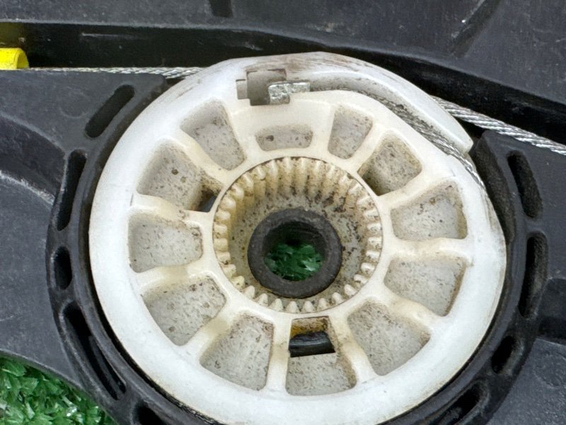 Механизм стеклоподъёмника Peugeot 307