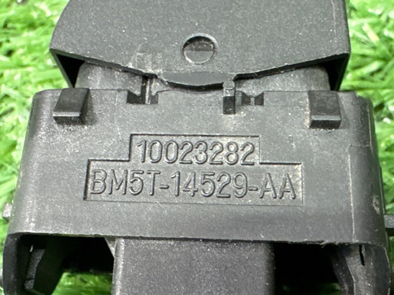 Кнопка стеклоподъемника 3 шт. Ford Focus 3