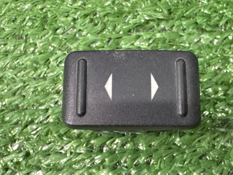 Кнопка стеклоподъемника Ford C-Max