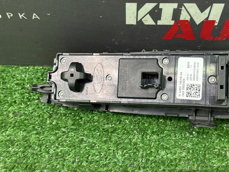 Блок управления стеклоподъемниками Ford Focus 3