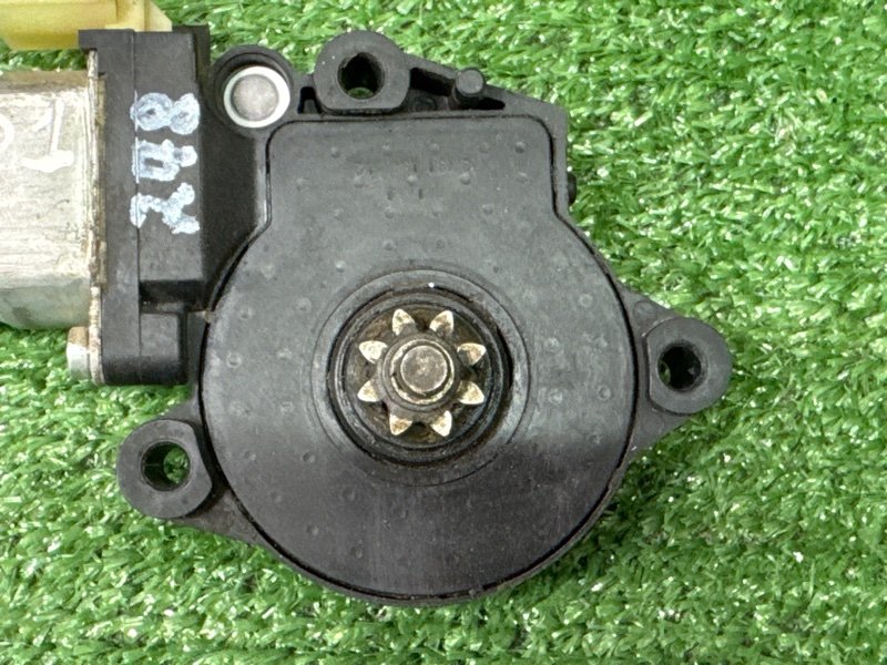 Мотор стеклоподъемника Kia Cerato 1