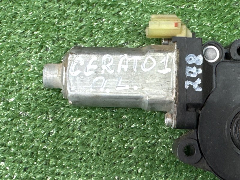 Мотор стеклоподъемника Kia Cerato 1