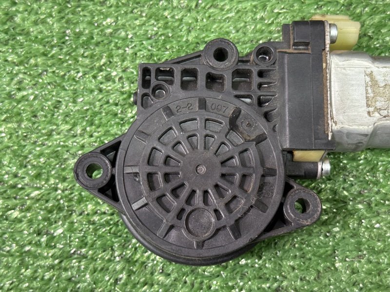 Мотор стеклоподъемника Kia Cerato 1