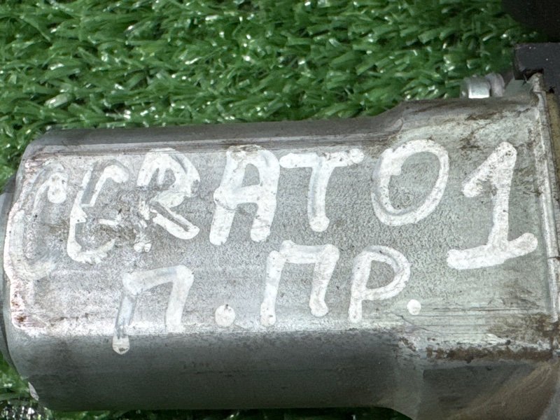 Мотор стеклоподъемника Kia Cerato 1