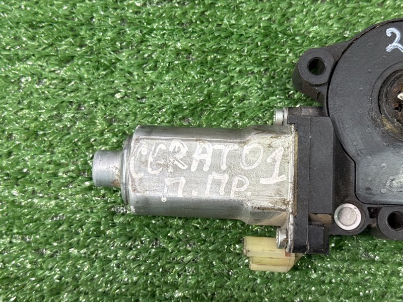 Мотор стеклоподъемника Kia Cerato 1