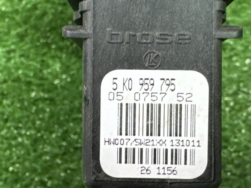 Мотор стеклоподъемника Skoda Octavia A5