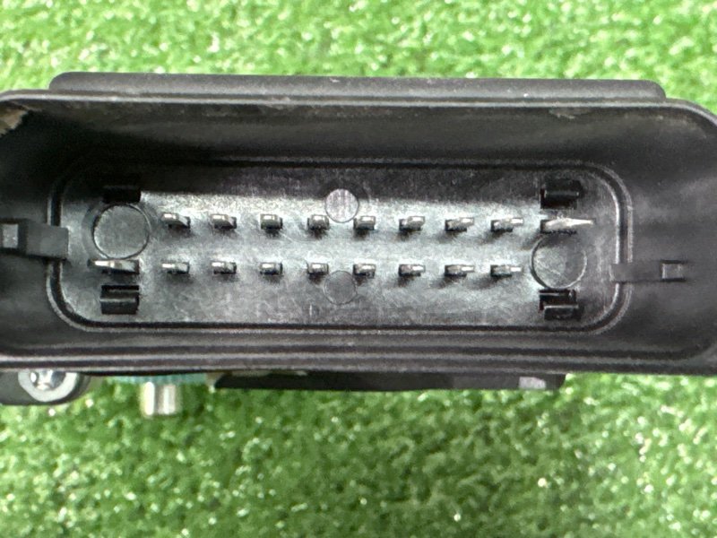 Мотор стеклоподъемника Skoda Octavia A5