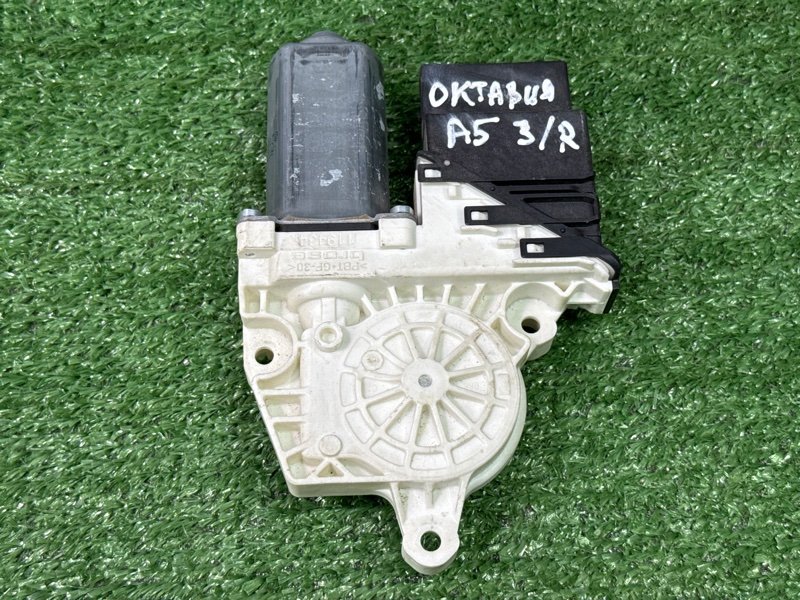 Мотор стеклоподъемника Skoda Octavia