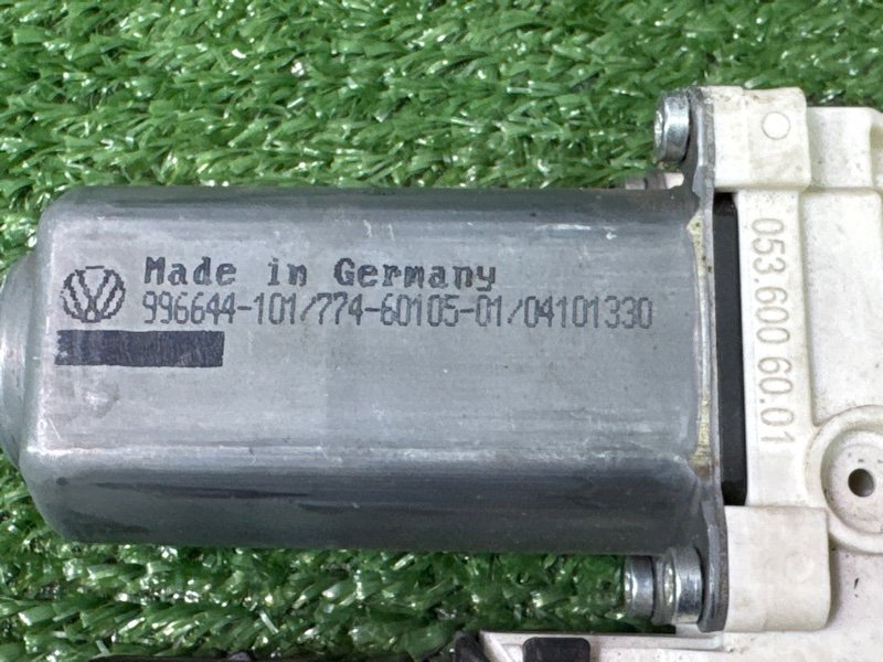 Мотор стеклоподъемника Skoda Octavia