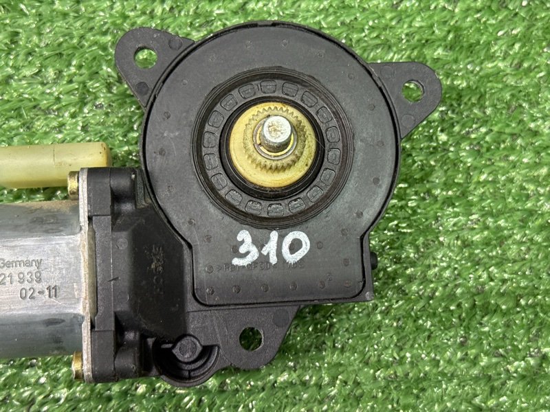 Мотор стеклоподъемника Ford Fusion