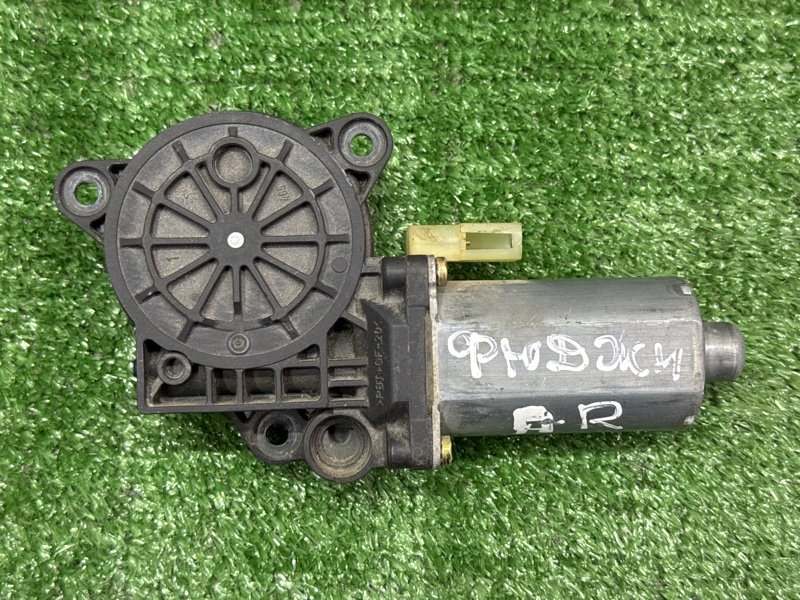 Мотор стеклоподъемника Ford Fusion