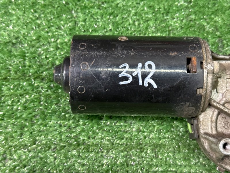 Моторчик стеклоочистителя Ford Focus