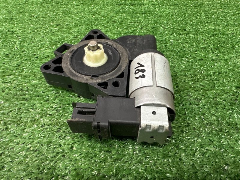 Мотор стеклоподъемника Mazda 3