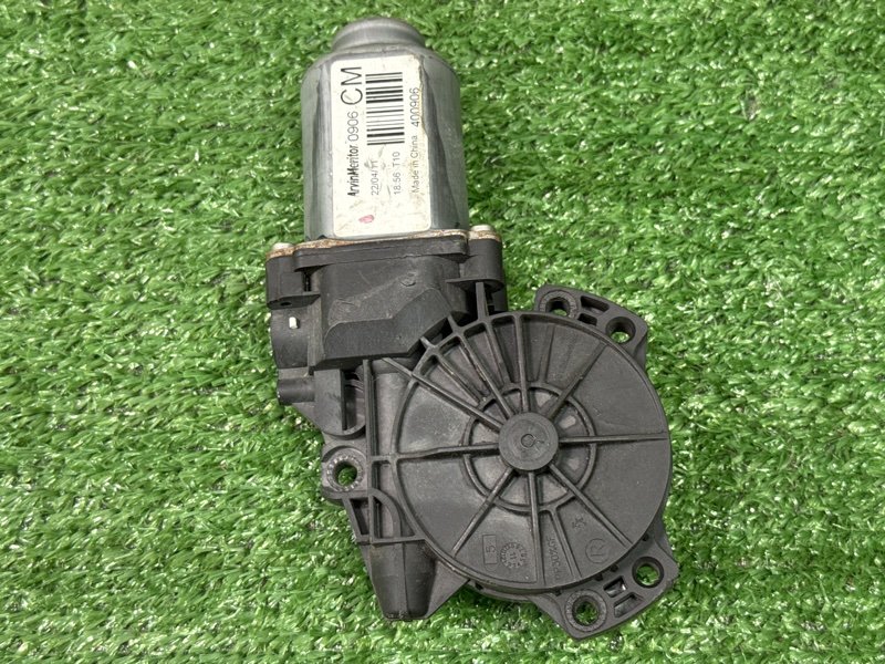 Мотор стеклоподъемника Hyundai Santa Fe