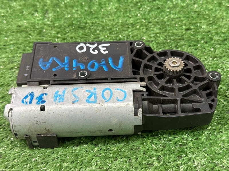 Мотор люка Opel Corsa