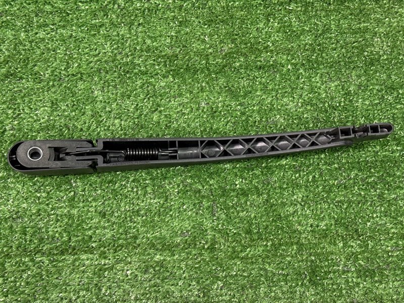 Поводок дворника заднего Citroen C 3 Picasso