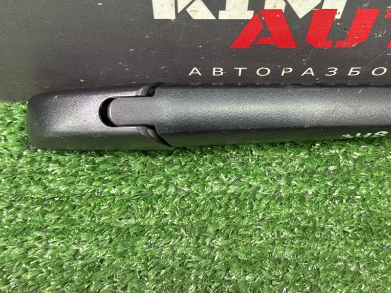 Поводок дворника заднего Toyota Land Cruiser 200