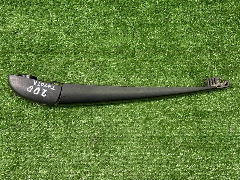 Поводок дворника заднего Toyota Land Cruiser 200