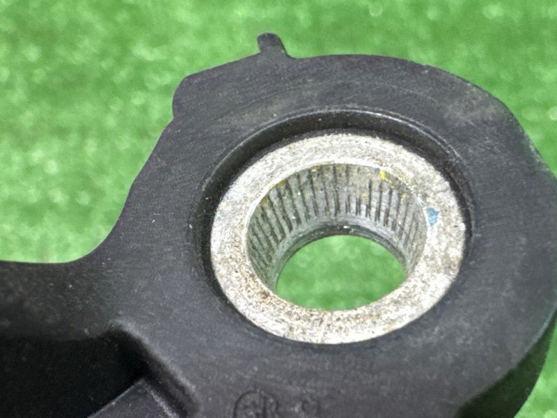 Поводок дворника заднего Skoda Fabia 1