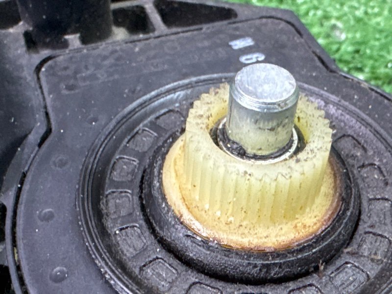 Мотор стеклоподъемника Peugeot 307