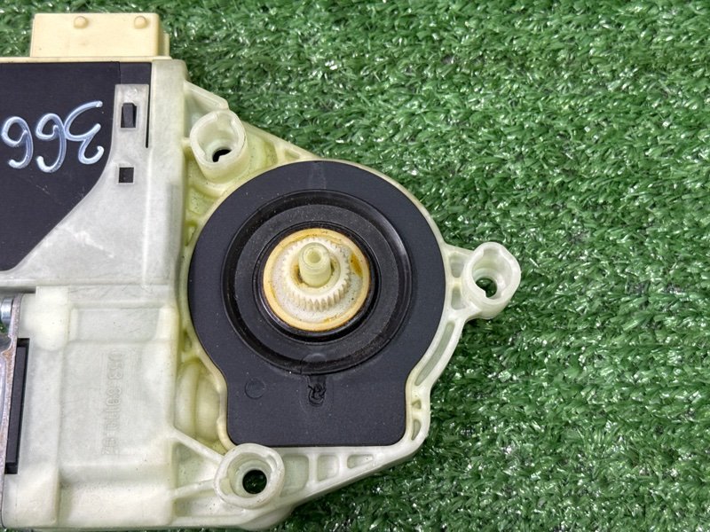 Мотор стеклоподъемника Citroen C 4