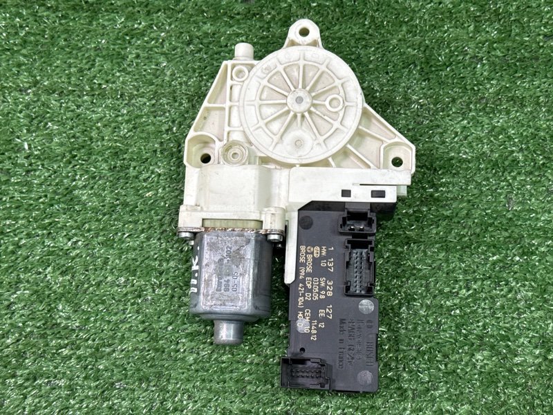 Мотор стеклоподъемника Peugeot 407