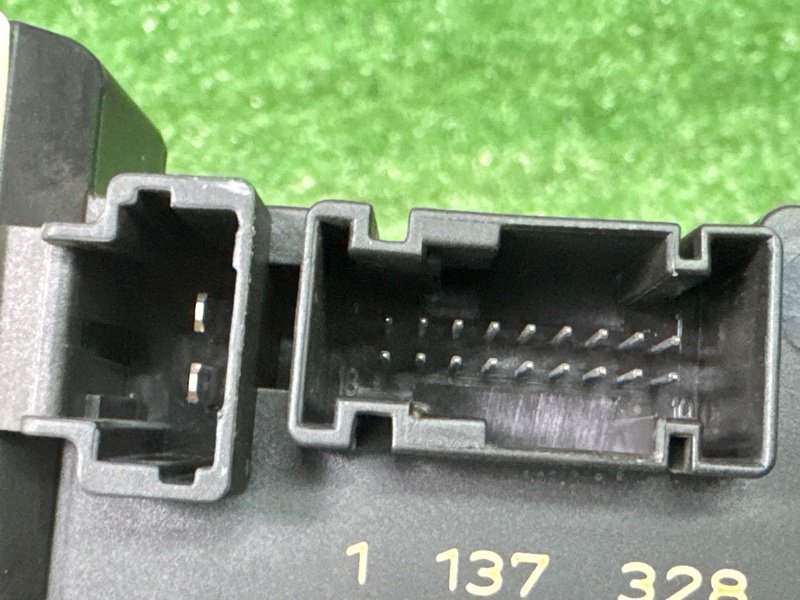 Мотор стеклоподъемника Peugeot 407