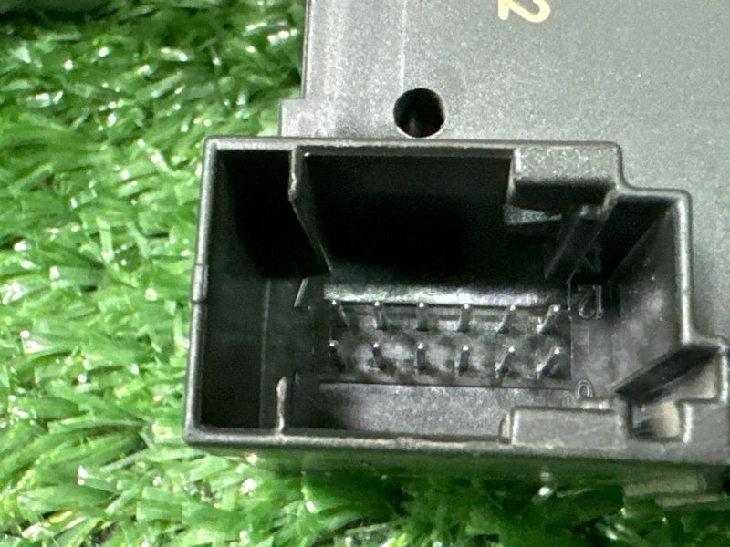 Мотор стеклоподъемника Peugeot 407