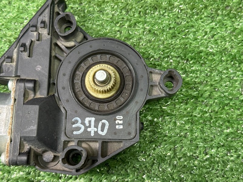 Мотор стеклоподъемника Peugeot 307