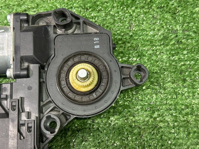 Мотор стеклоподъемника Peugeot 307