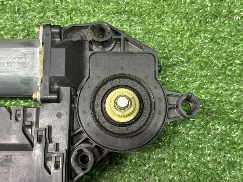 Мотор стеклоподъемника Peugeot 307