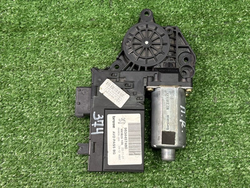 Мотор стеклоподъемника Peugeot 307