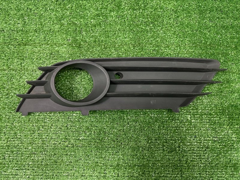 Накладка противотуманной фары Opel Astra H