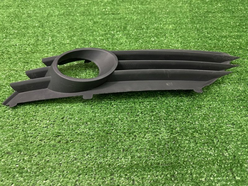 Накладка противотуманной фары Opel Astra H