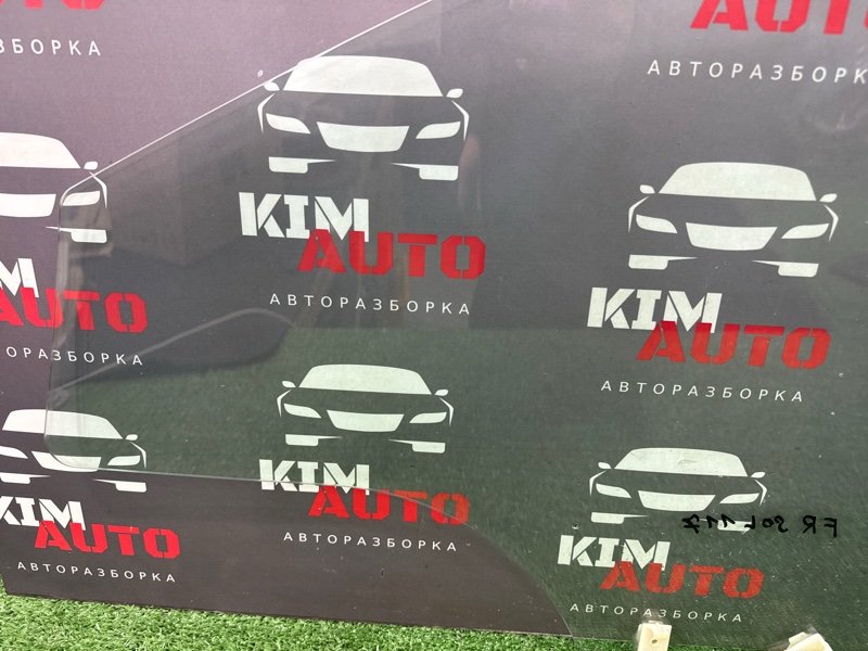 Стекло двери Hyundai Solaris 1 2013 RB