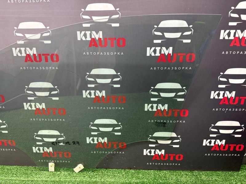 Стекло двери Hyundai Solaris 1 2013 RB