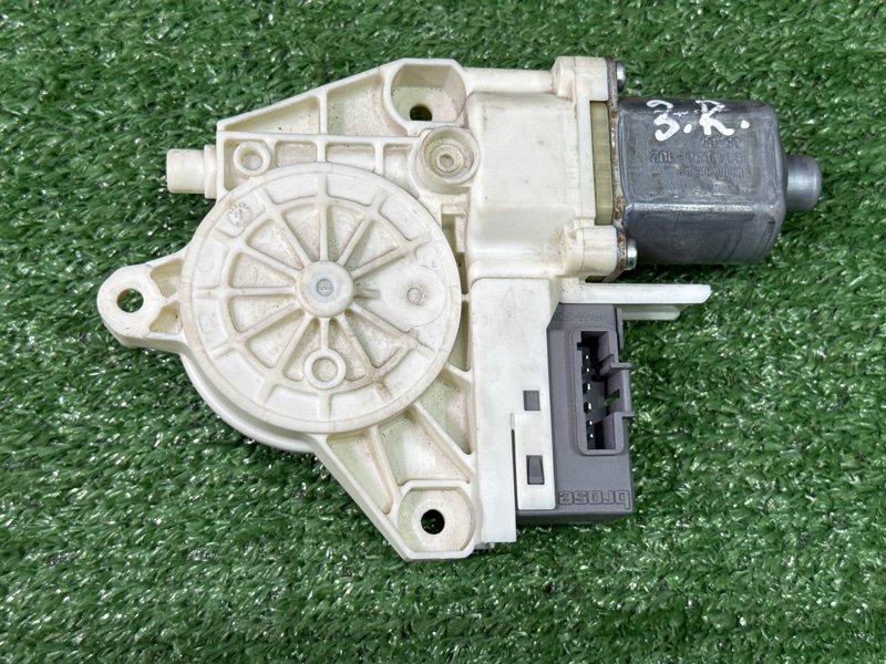 Мотор стеклоподъемника Peugeot 407