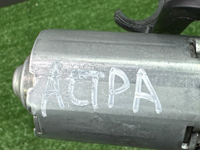 Мотор стеклоочистителя заднего стекла Opel Astra H