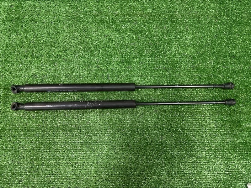 Амортизаторы крышки багажника Peugeot 207