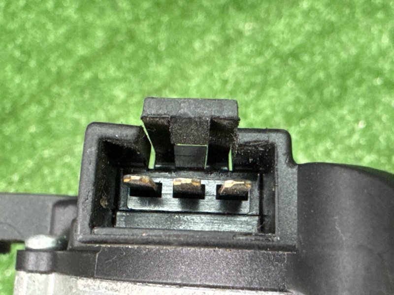 Мотор стеклоочистителя заднего стекла Opel Astra H