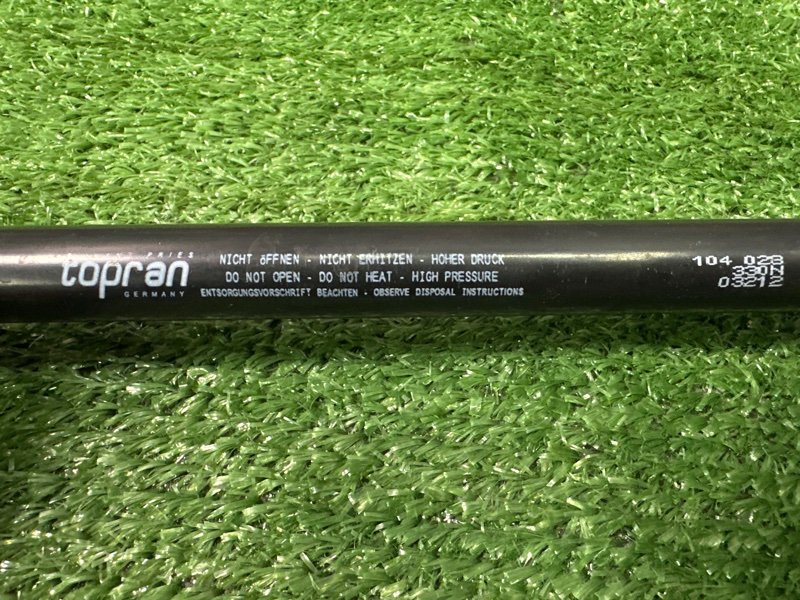 Амортизатор крышки багажника Volkswagen Polo 5