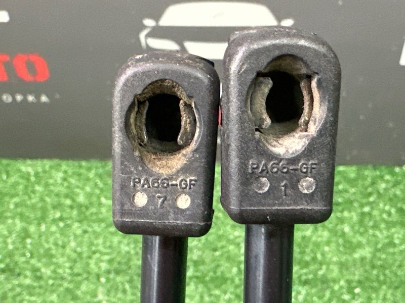 Амортизатор крышки багажника Volkswagen Polo 5