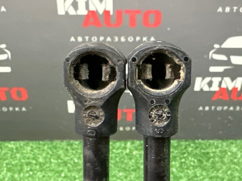 Амортизаторы крышки багажника Peugeot 307