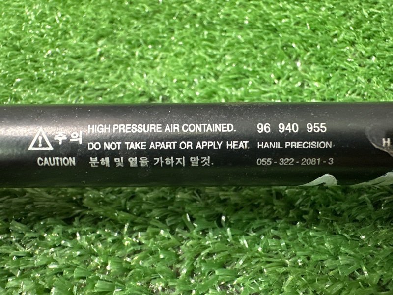 Амортизаторы крышки багажника Chevrolet Lacetti