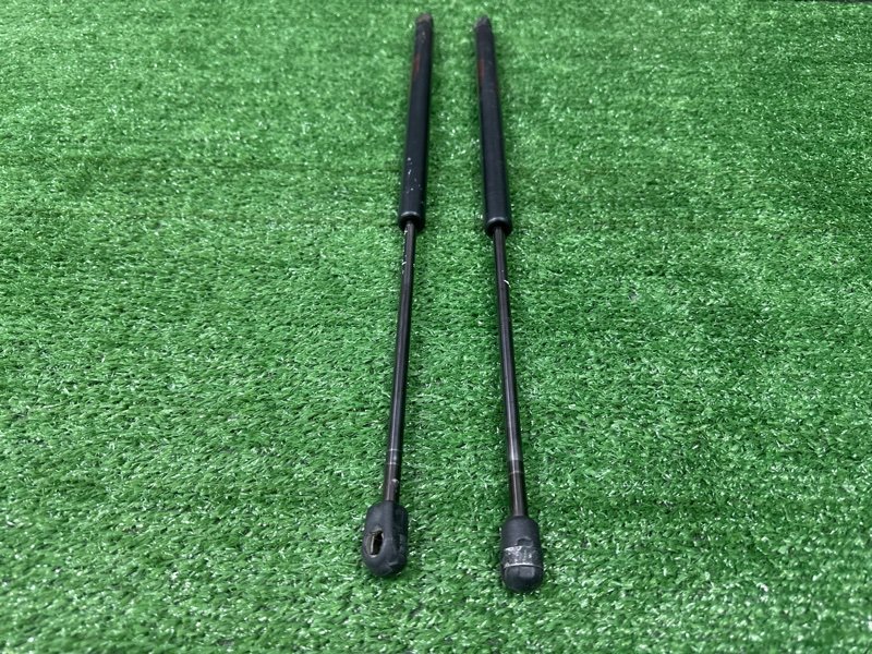 Амортизаторы крышки багажника Hyundai Getz