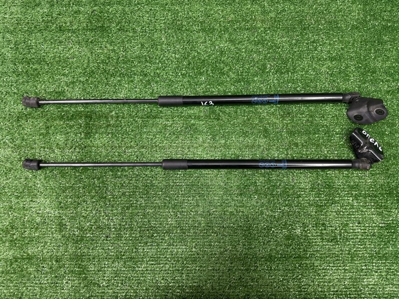 Амортизаторы крышки багажника Opel Astra J