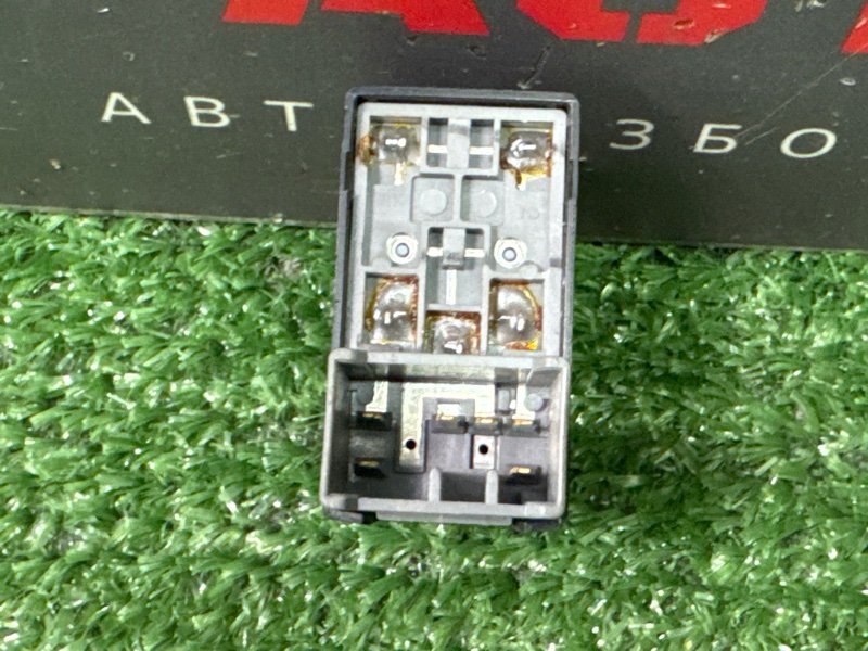 Кнопка стеклоподъемника Chevrolet Lacetti