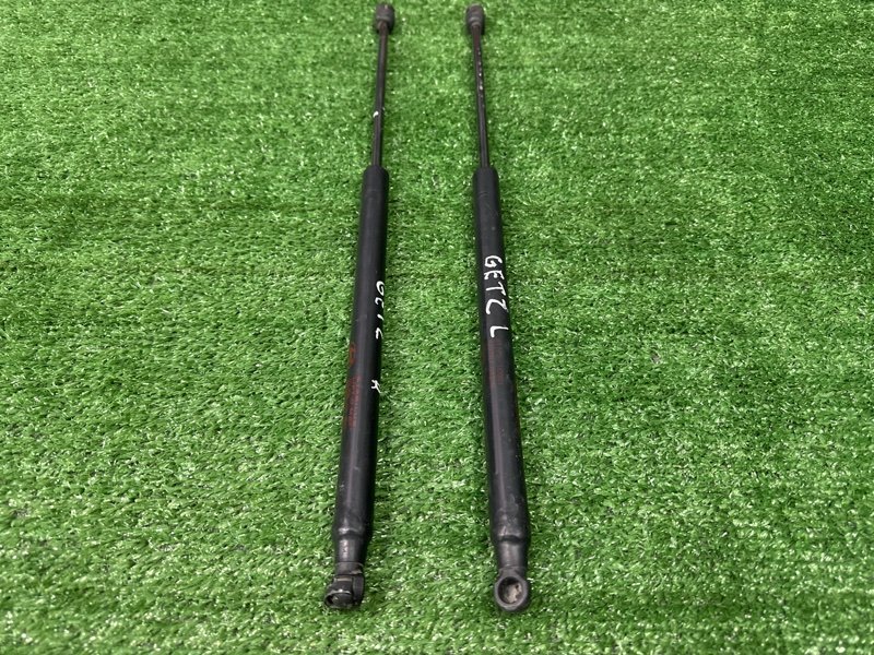 Амортизаторы крышки багажника Hyundai Getz